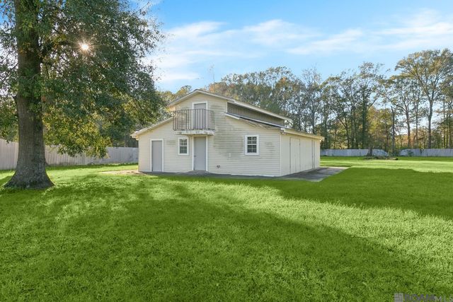 19533 Plank Rd, Zachary, LA 70791