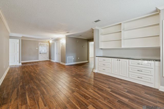 19533 Plank Rd, Zachary, LA 70791