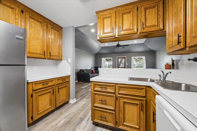 1416 Lemon Lane, La Porte, TX 77571