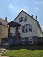 2137 S 16th STREET, Milwaukee, WI 53215