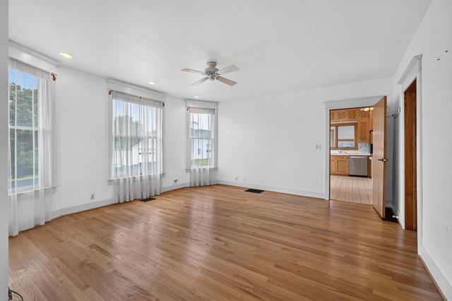 23580 Great River Road, Leclaire, IA 52753