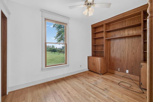 23580 Great River Road, Leclaire, IA 52753