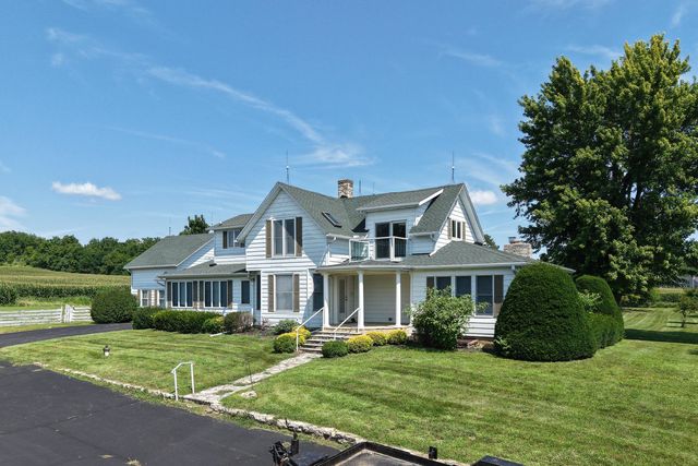 23580 Great River Road, Leclaire, IA 52753
