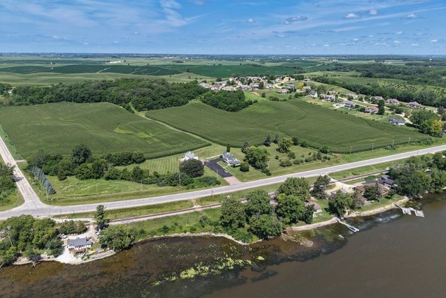 23580 Great River Road, Leclaire, IA 52753