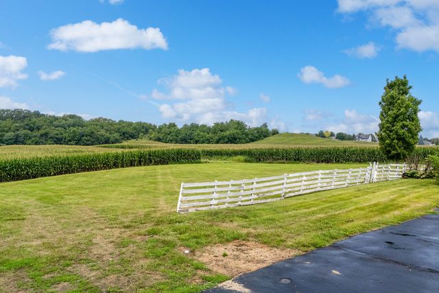 23580 Great River Road, Leclaire, IA 52753