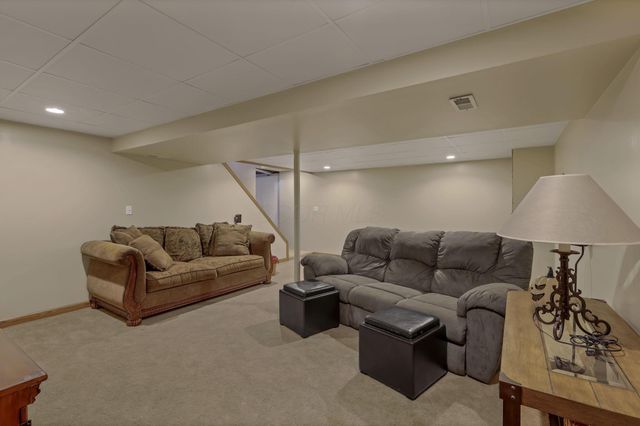 511 Laurel Drive SW, Etna, OH 43062