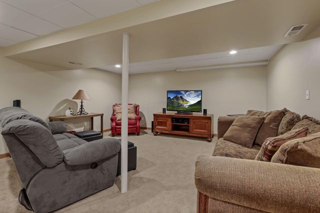 511 Laurel Drive SW, Etna, OH 43062