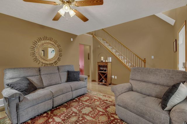 511 Laurel Drive SW, Etna, OH 43062