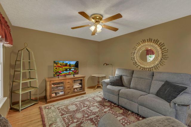 511 Laurel Drive SW, Etna, OH 43062