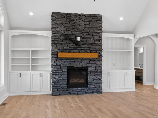 6081 Arvada Way, Fort Wayne, IN 46845