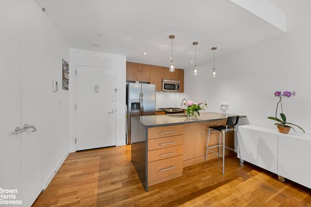 330 E 109th St Apt 2A, New York City, NY 10029