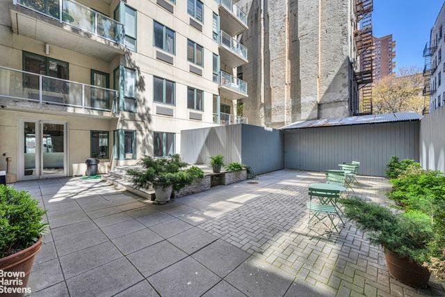 330 E 109th St Apt 2A, New York City, NY 10029
