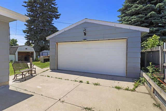 6924 Whitewater STREET, Racine, WI 53402