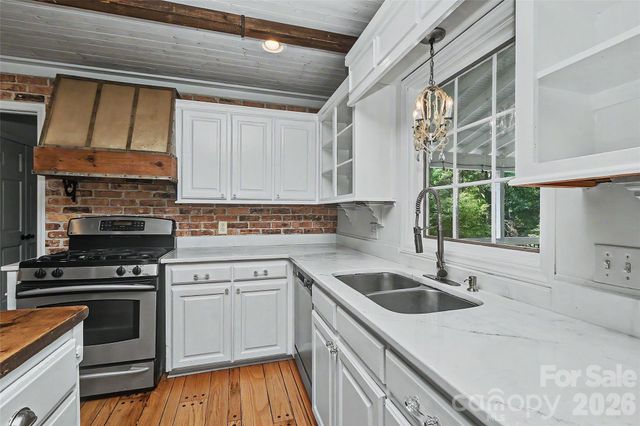 6117 Cherry Tree Lane, Charlotte, NC 28270
