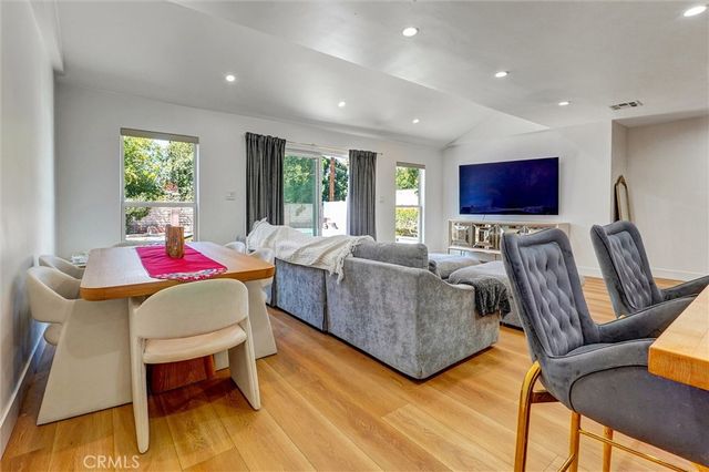 20355 Mobile, Winnetka, CA 91306