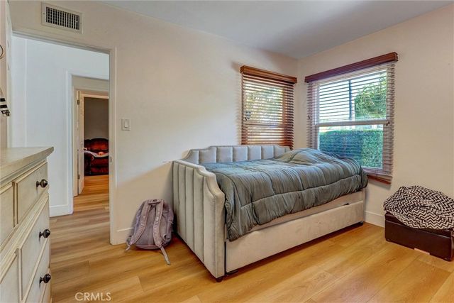 20355 Mobile, Winnetka, CA 91306