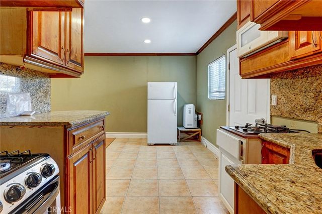 20355 Mobile, Winnetka, CA 91306