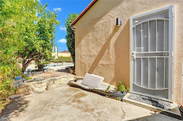 20355 Mobile, Winnetka, CA 91306