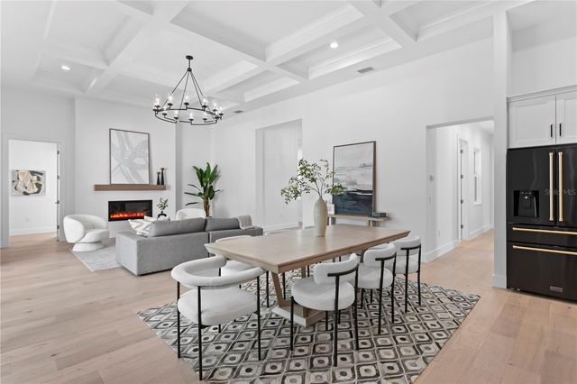 201 S SHADE AVENUE, Sarasota, FL 34237