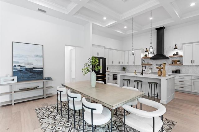 201 S SHADE AVENUE, Sarasota, FL 34237