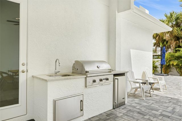 201 S SHADE AVENUE, Sarasota, FL 34237