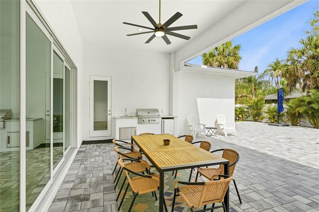 201 S SHADE AVENUE, Sarasota, FL 34237