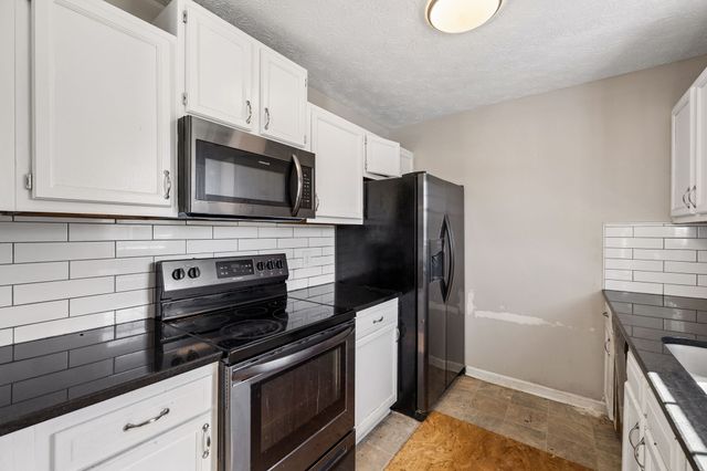 1814 Old County House Rd, White Bluff, TN 37187