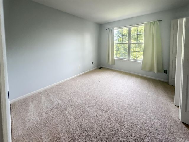 2820 Barclay Way, Ann Arbor, MI 48105