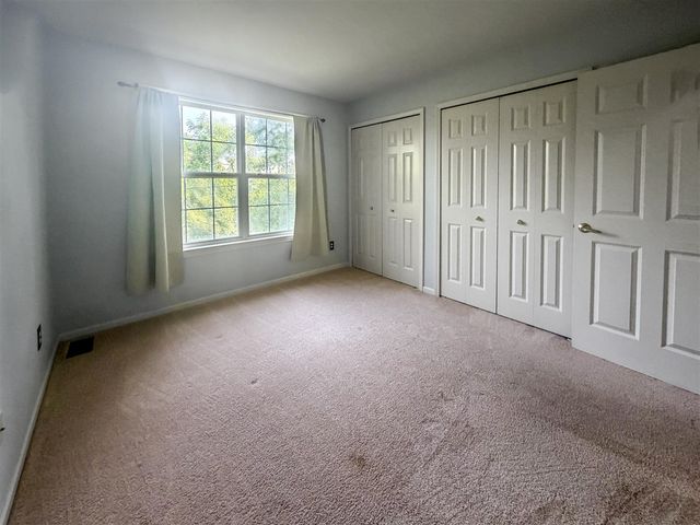 2820 Barclay Way, Ann Arbor, MI 48105
