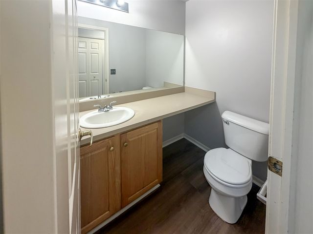 2820 Barclay Way, Ann Arbor, MI 48105