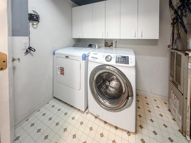 2820 Barclay Way, Ann Arbor, MI 48105