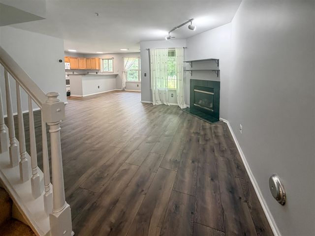 2820 Barclay Way, Ann Arbor, MI 48105