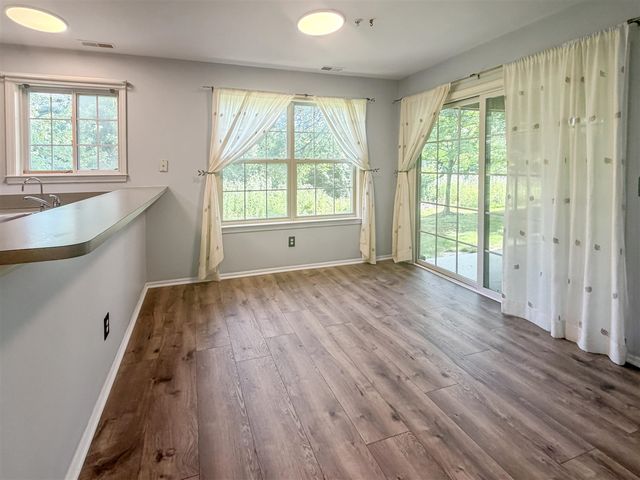 2820 Barclay Way, Ann Arbor, MI 48105