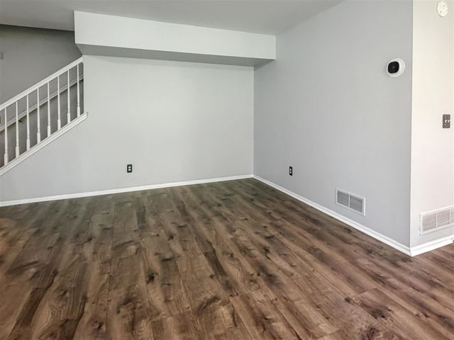 2820 Barclay Way, Ann Arbor, MI 48105