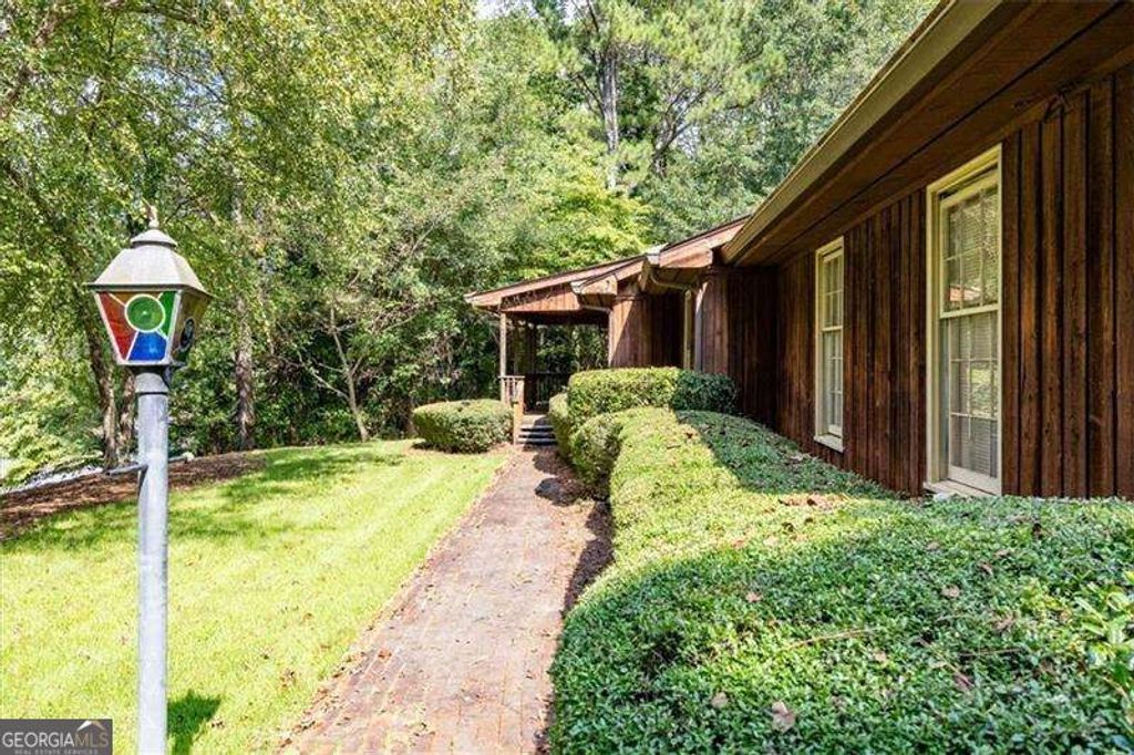 2090 Johnson Ferry Road, Marietta, GA 30062 — photo 2