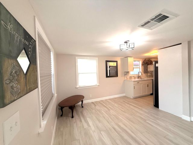 1093 Highview Road, Lantana, FL 33462