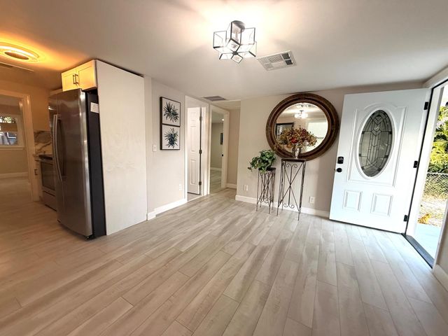 1093 Highview Road, Lantana, FL 33462