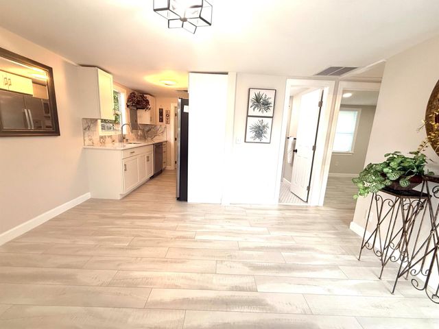 1093 Highview Road, Lantana, FL 33462