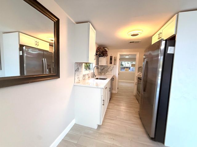 1093 Highview Road, Lantana, FL 33462