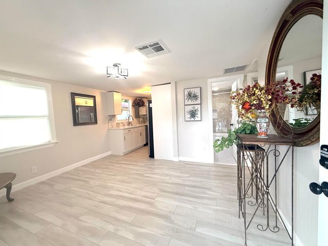 1093 Highview Road, Lantana, FL 33462