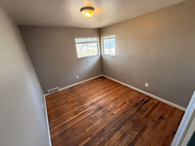 8134 Hudson Avenue, Warren, MI 48089