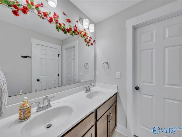 24559 Beacon Circle, Athens, AL 35613