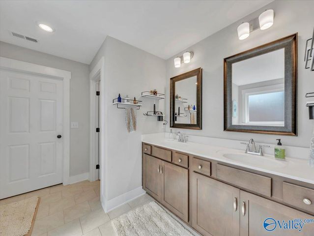 24559 Beacon Circle, Athens, AL 35613