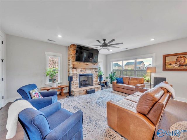 24559 Beacon Circle, Athens, AL 35613