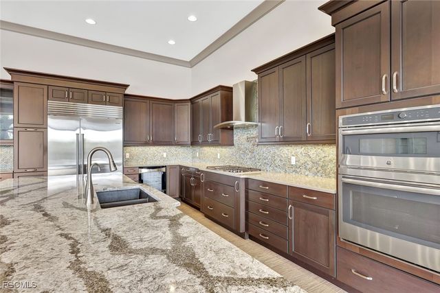 5817 Harbour CIR, Cape Coral, FL 33914