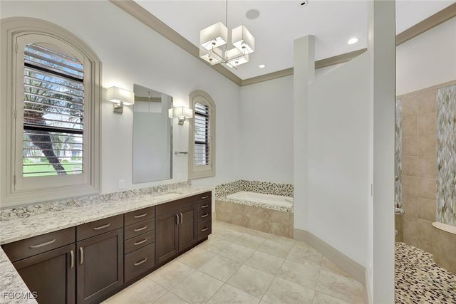 5817 Harbour CIR, Cape Coral, FL 33914