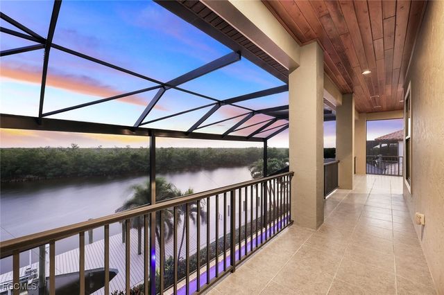 5817 Harbour CIR, Cape Coral, FL 33914