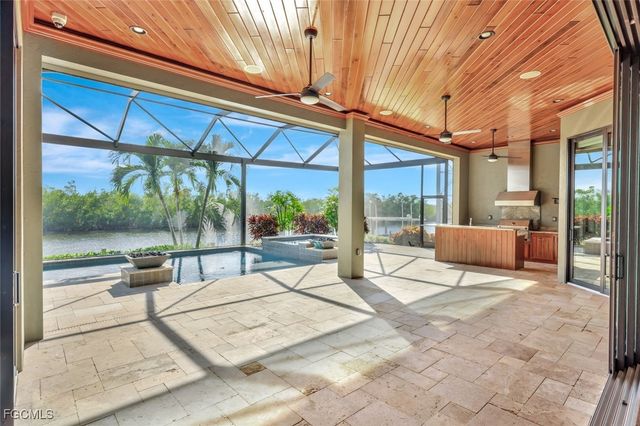 5817 Harbour CIR, Cape Coral, FL 33914