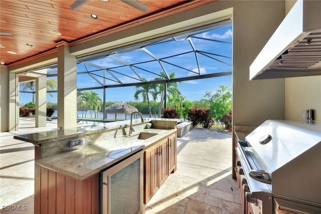 5817 Harbour CIR, Cape Coral, FL 33914