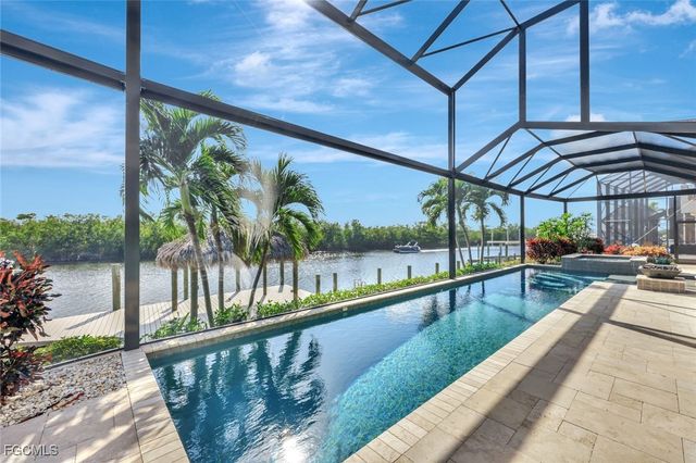 5817 Harbour CIR, Cape Coral, FL 33914